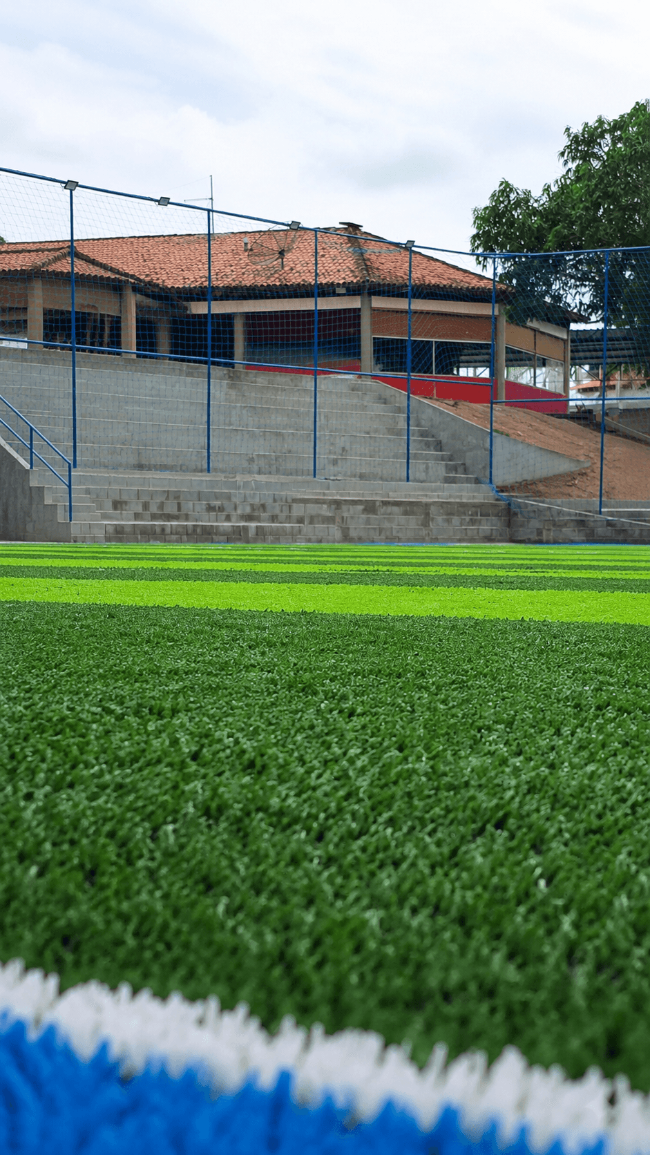 Campo Society com gramado sintético